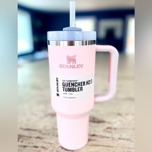 Stanley 40oz ROSE QUARTZ H2.0 Flowstate Quencher Tumbler NWT